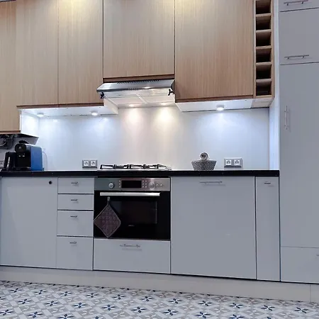 Апартаменты Eucalyptus - Ground Floor With Pool Near The Sea Жуан-ле-Пен