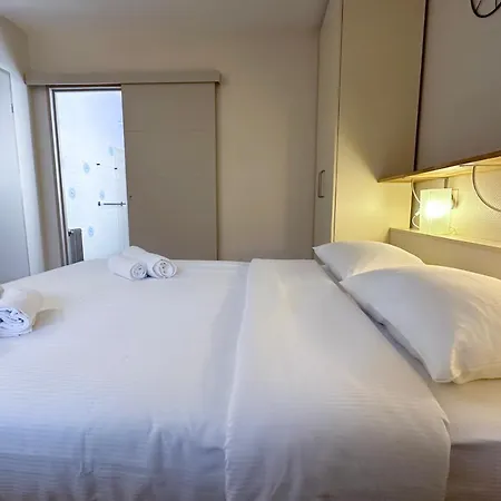 Апартаменты Eucalyptus - Ground Floor With Pool Near The Sea Жуан-ле-Пен