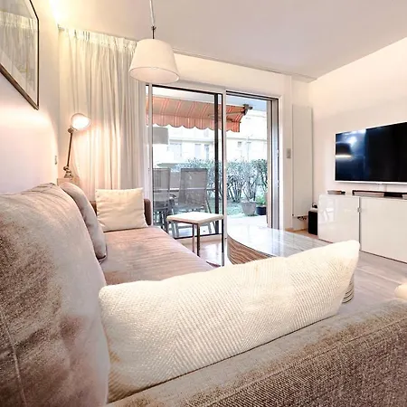 Apartment Eucalyptus - Ground Floor With Pool Near The Sea *