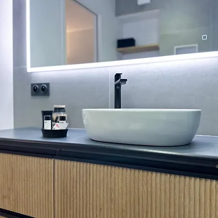 Eucalyptus - Ground Floor With Pool Near The Sea * Жуан-ле-Пен