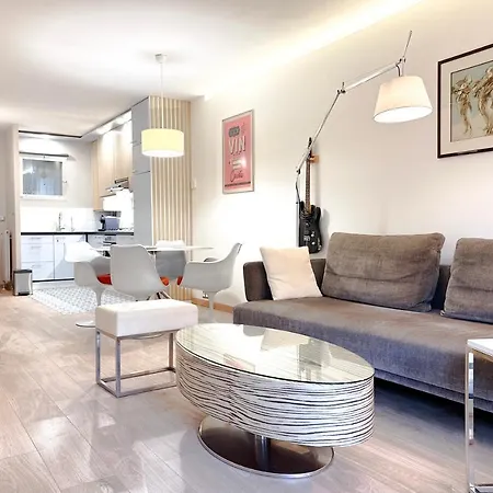 Eucalyptus - Ground Floor With Pool Near The Sea *